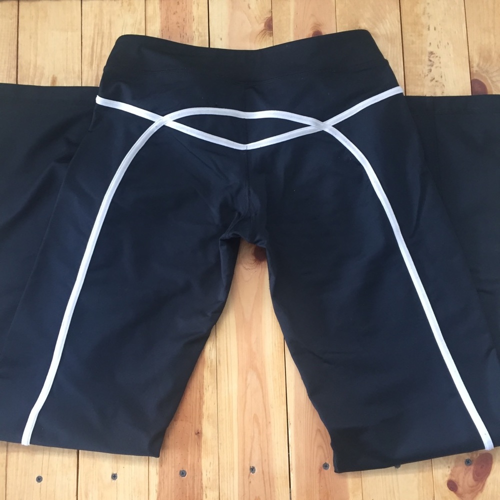 lululemon • tracker yoga pants • sz 6